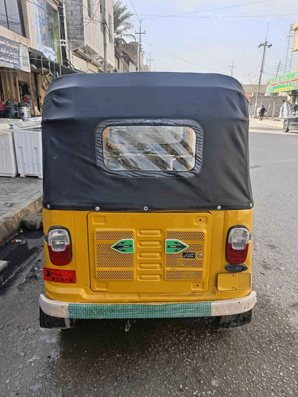 سلام عليكم تكتك للبيع موديل 19 مرقم لوحات مامستلم  

تجفيت عام  صبغ لجماليه  مكفوله من تنقيص وتبخير 

مكاني كربلاء الحر   ***********
