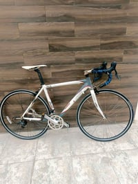 لويس الكندي • ٢٨ فريم ٥١ • ١٨ سرعات