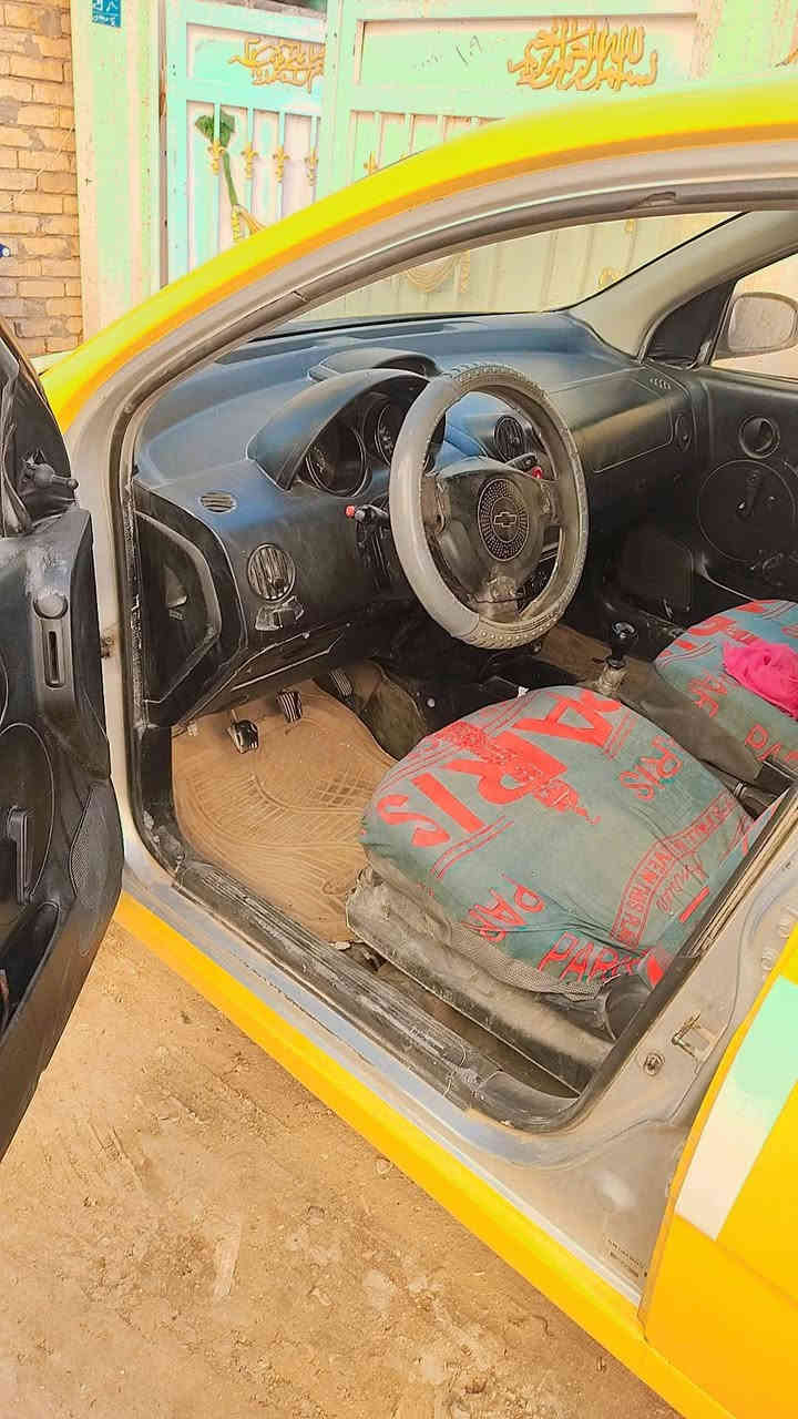 السلام عليكم سياره افيو 2006
السعر 12 ورقه مطلوبه ثلاث ورقات ينزل من السعر مالتها 

هيئه عنواني حله شارع 80 مال النجف مقارب حلويات لبنان 

نحتاج لها طابوقه جير جديد مراوس سايبه يرهم اتصال على هذا الرقم موجود واتساب ***********
