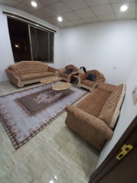السام عليكم عندي هاي قنفات لبيع التواصل  07517385808