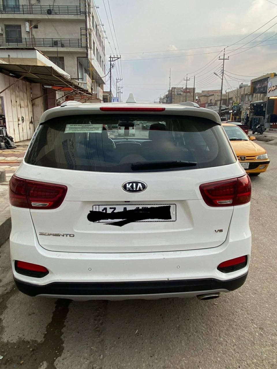 سلام عليكم  
سياره سورنتو خليجي 20 البيع مكفوله كفاله عامه 
7 راكب ماشيه 94 
للستفسار ***********
