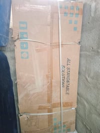 مكينه خياطه جديد مامفتوحه هيه والقاعده مالها شرط مامفتوحه من الكارتون ...