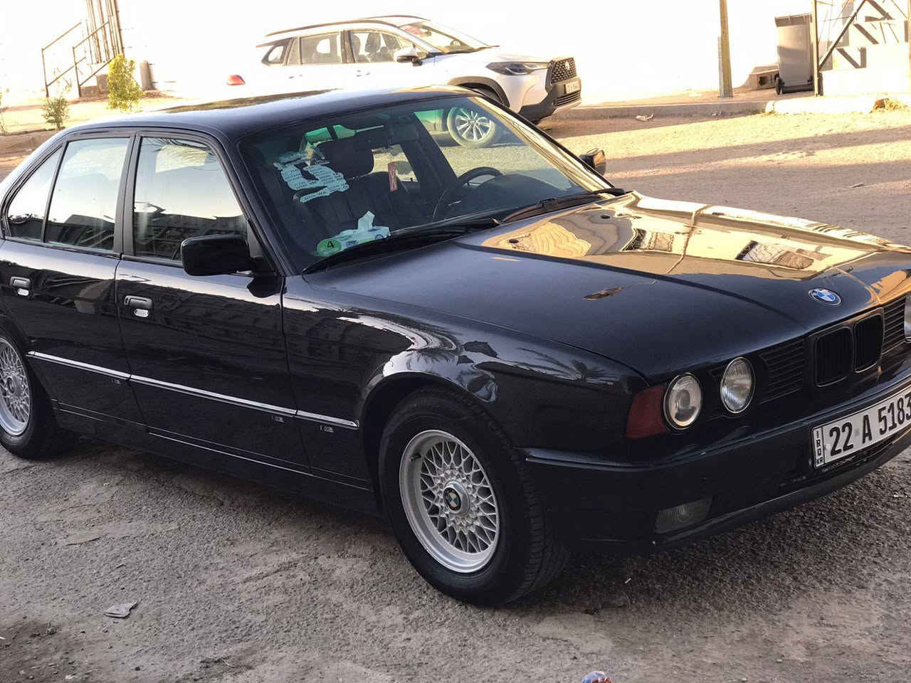 سلام عليكم من رخصت لادمنيه بي ام موديل 92 فوووول ما عده سقف سلايت داخل جديد كير محرك جديد حداديه 88 بل ميه تايرات تخم جديد كهربائيات من لدعاميه لدعاميه اي نقص ما بيها كلها شغاله شرط التحويل لسياره ما تصرف عليها دينار لسعر 73 وبي مجال ‏‪***********‬‏ مكاني كركوك
