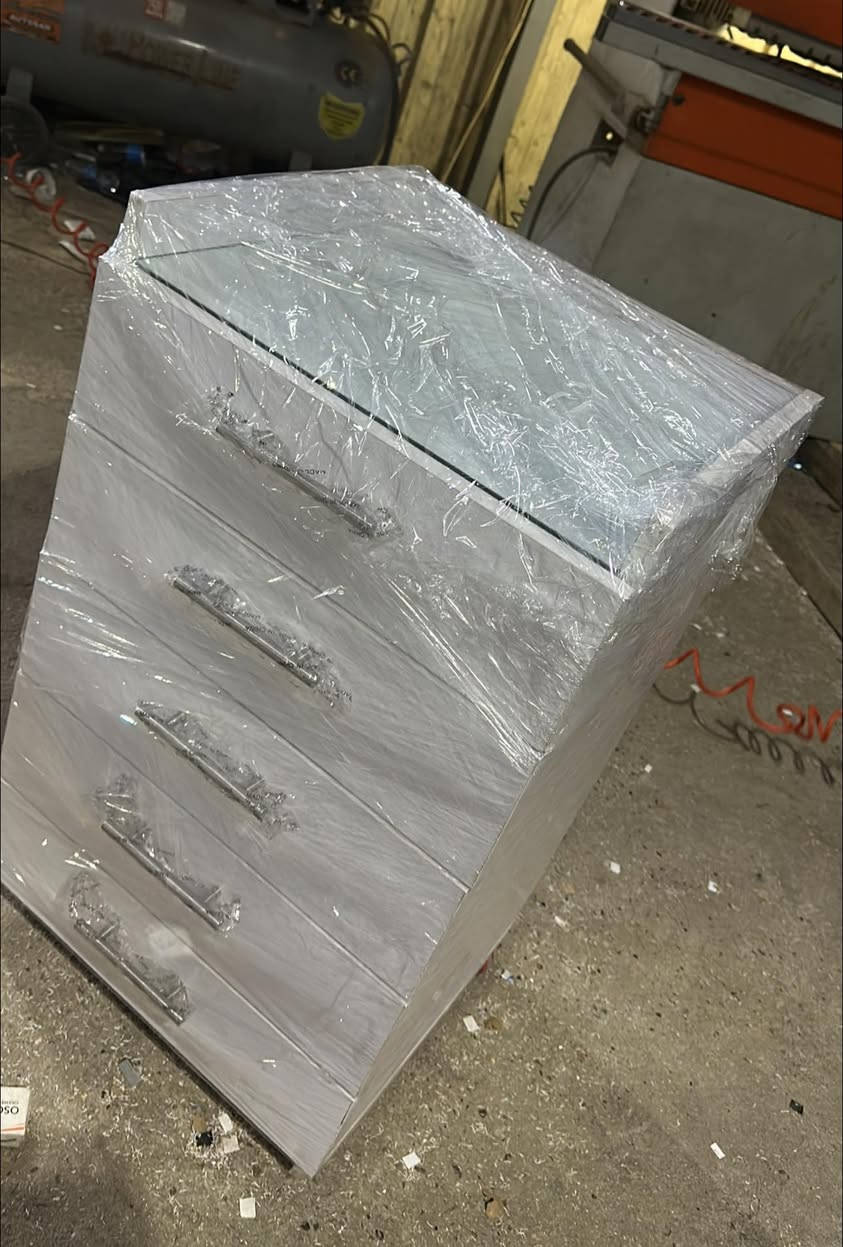 ترولي عيادات طبية ❤️
خشب درجه اولى تركي mdf متانه 18 ملم حراري مضاد ضمان سنه نضام تبديل 

قياس 
لعرض 50 سم
عمق 40 سم
ارتفاع 85 سم

توصيل كافه محفضات 🚕 
بغداد 10 الف شد مجانا 
محفضات 15 الف شد مجاناً 

عنوان مخزن بغداد الحبيبيه قرب ساحه الحمزه
رقم الهاتف : ***********
