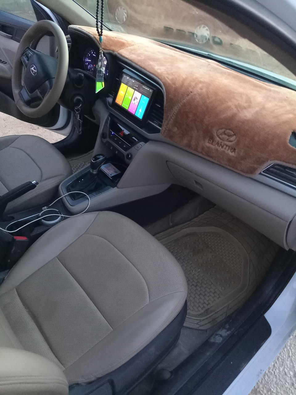 النترا خليجي 2017 بيها قطعتين باب وجاملغ رقم بابل انكليزي السعر 45 وبيها مجال رقم الهاتف ***********
