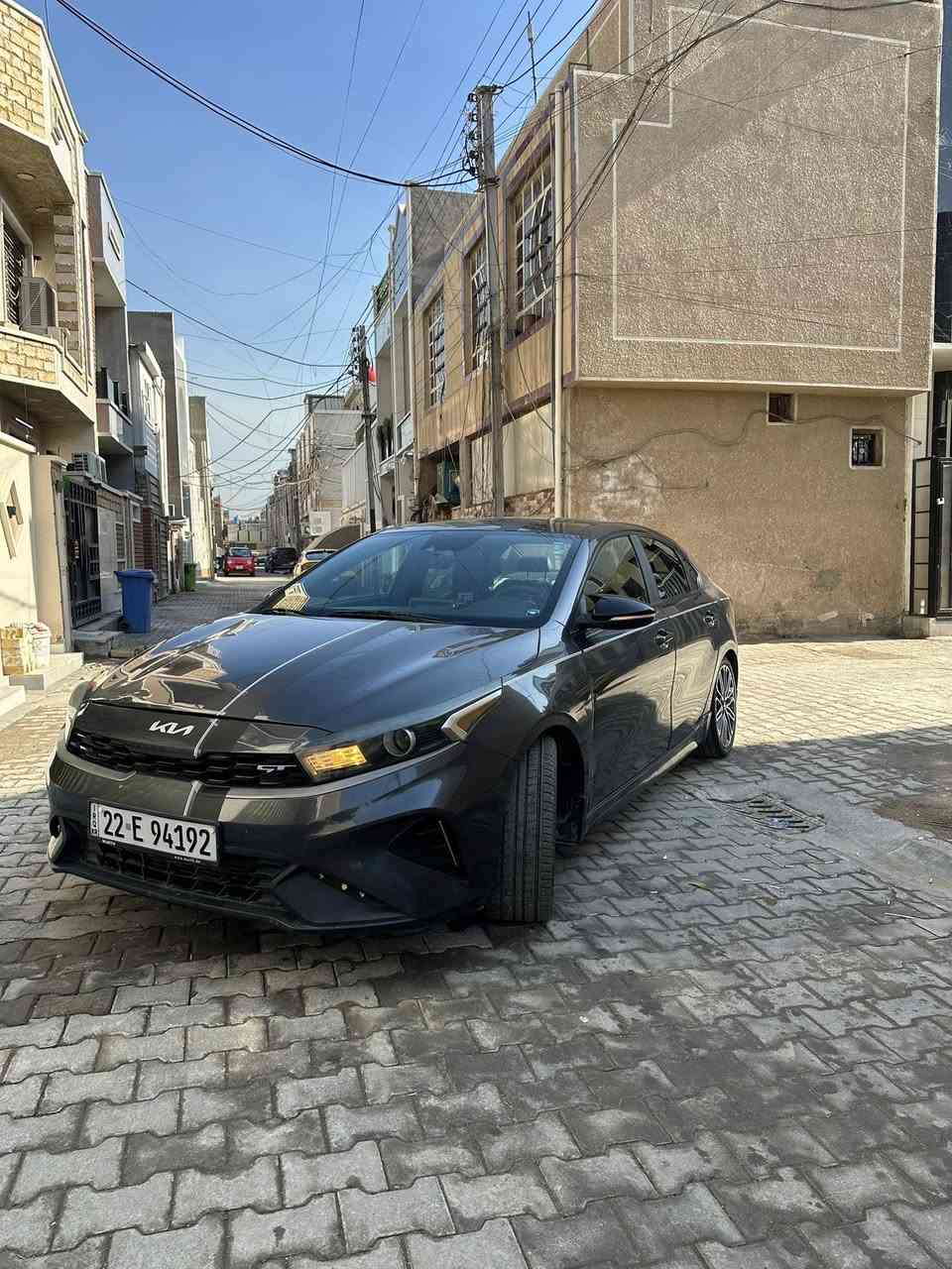 سلام عليكم اخوان فورتي gt 2023
مواصفات السيارة فول 1/1 GT معروفة 
بصمة تشغيل وبصمة ابواب وتشغيل عند بعد
شاحن موبايل وايرلس
اشاير بالمري
شفتات ستيرن 
رادار جانبي
رادار امامي 
حساسات خلفية وتوقف ذاتي عند وجود جسم قريب
زر اوتو هولد
مثبت سرعة
مانع انزلاق
تبريد قطعتين ومناخ منفصل
شاشة حجم 9 انج 
كشنات جلد مطعمة بقماش وعليها ختم GT
كشنات تدفئة تبريد تحكم
فتحة سقف سلايد
هاند بريك كهرباء
تبريد بيانو
ستيرن حرف D سبورت 
سستم صوت من ماركة هارمن كاردن harman kardon
انارة بالابواب الامامية قابلة لتغيير الالوان +علامة GT عالدشبول مضيئة
وبعد بيها مواصفات ثانية
للاستفسار ***********
الىىىعر 148 وبيها مجال بسيط إن شاء الله 
مكاني بغداد البنوك تحويل مباشر
