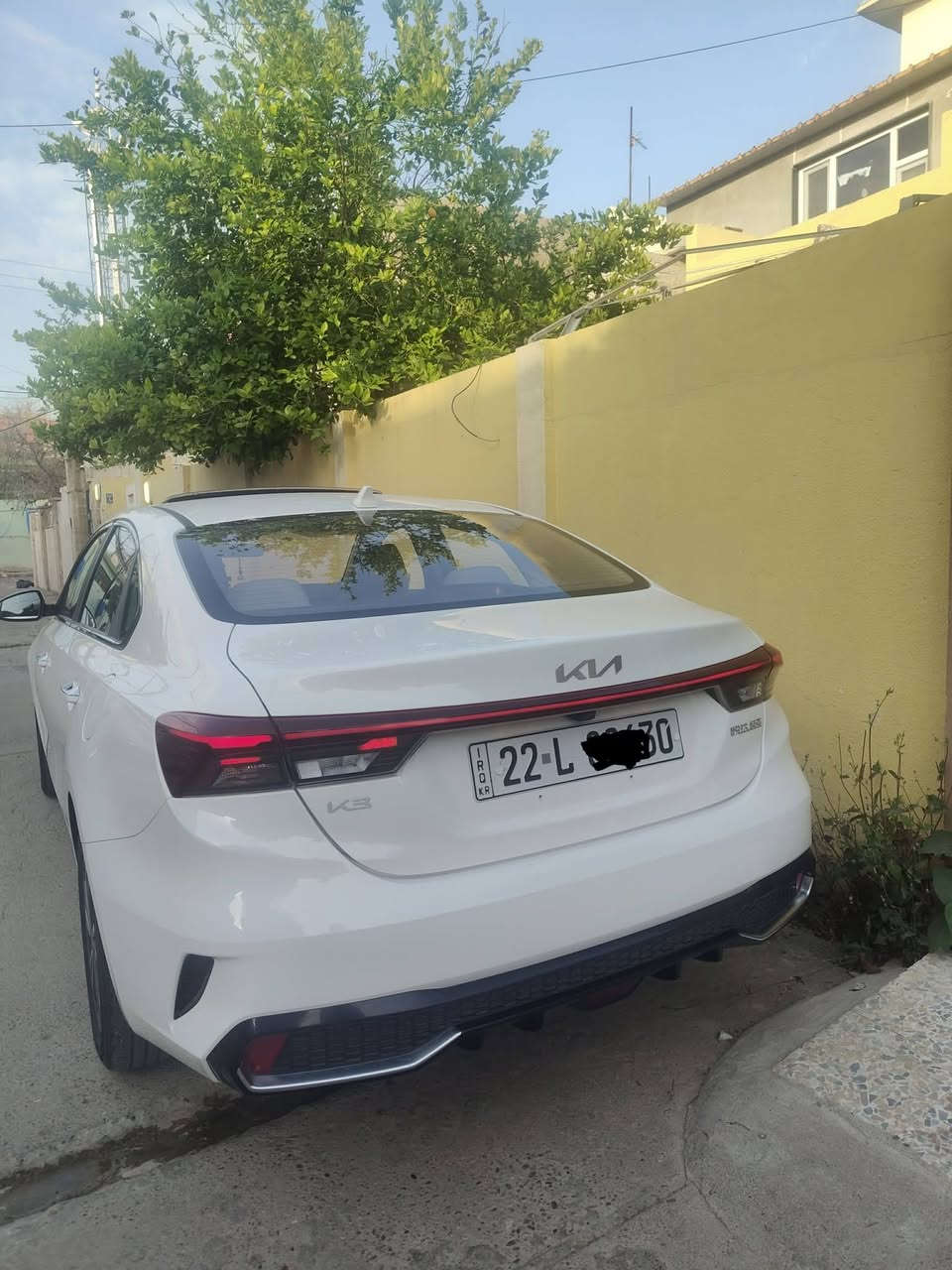 كيا k3 موديل 2022 اول وجبه فول مواصفات 
ماشيه قليل 23 الف رقم اربيل سنوية باسمي بدون صبغ بدون حادث 
مكان السيارة بالموصل
السيارة من هيا زيرو على ايدي دهن درجة اولى وبانزين محسن عدتها وغراضها وسبير وكتلوكاتها كامله 
مواصفات السياره 
🔅بصمة تشغيل وبصمة ابواب
🔅شاشة كبيره جي بي اس apple car play
🔅كاميرا دواره وتحكم بالكاميرا
🔅عداد سرعة شاشة ديجتل 
🔅مقاعد جلد ابيض
🔅دشبول جلد مطعم بالالمنيوم
🔅6 ايرباك
🔅لايت led زنون ٣ عدسات وحاجب
🔅بك لايت led متصل
🔅فتحة سقف سلايت
🔅اريل نفكيتر
🔅تبريد قطعتين خلفي وامامي
🔅تبريد شاشة منفصل 
🔅كروس سرعة وفول تحكم ستيرن
🔅شاحن وايرلس 
🔅سايد بريك كهربائي وذكي 
🔅اوتو هولد
🔅اربع انظمة قياده سبورت وايكو وكومفرت وسمارت
🔅هيتر بالستيرن وبالمرايات 
🔅مانع انزلاق
🔅صندوق ذكي يفتح عند الاقتراب منه
🔅انارة ترحيب
🔅كير طياره وبي شاشه
🔅4 دسكات Abs
🔅يدات نيكل 
🔅الاناره الداخليه led
🔅ويل كب 16
🔅حساس ضغط الاطارات 
🔅المرايا قابله للطي
🔅اشاير بالمرايا
🔅مقود جلد حياكه 
🔅مودات واوامر صوتيه
🔅مثبت سرعه cruise
🔅 منفذ usb وBluetooth
🔅كشاف ضباب
🔅السياره تجي دبل سويج بصمه
التواصل على الرقم ***********
او دزلي رسالة على خاص اجاوبك
