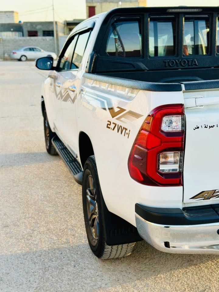 فلاونزه 2024 فور ويل كويتي الساير مكفولة كفالة عامه كير اوتوماتيك بصمه تشغيل+ بصمه ابواب تبريد قطعتين مثبت سرعه شاشه وكامره هوك خلفي رقم مثنى السعر 310 وبيه مجال بسيط
***********
***********
