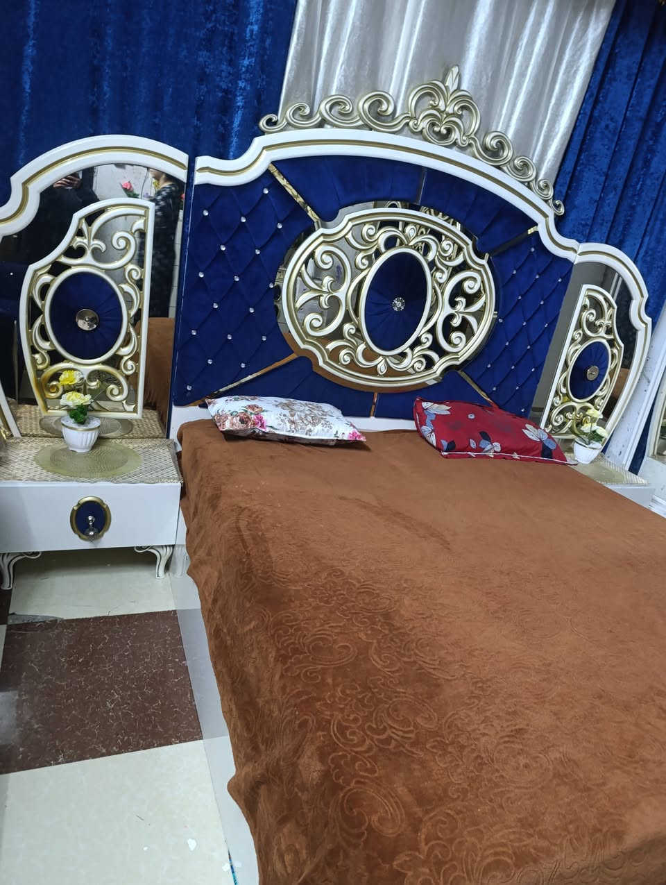 غرفه نوم نضيفه ب600وبيه مجال


**إذا كنت صاحب هذا الإعلان وتريد حذفه لأي سبب، رجاءا أرسل رسالة إلى الدعم الفني**