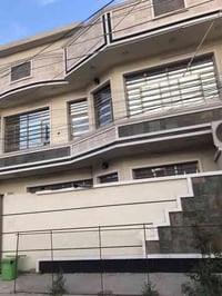 بيت ١٠٠م • طابقين • حي المهندسين الزراعيه