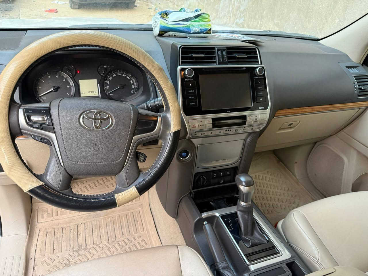 #برادو 2020
برادو ٢٠٢٠ جديدة جدا مكفولة من اي ملاحظة لا بارد ولا صبغ ولا تكحيل ولا فتح ولا تبديل ساز TXS مواصفات معروفة جلد كراسي امامي كهرباء رقم بغداد السيارة دهن شركة تخم تاير جديد اصلي ماشيه 69000 كم مكاني الكاظمية السعر 41800 $ ماكو هيج سعر بنظافتها اي استفسار ***********
