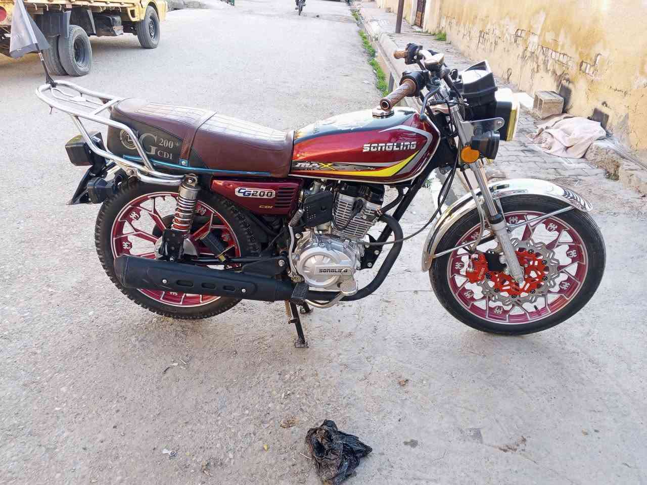 سيفان 2025لبيع 
محرك 200
كله شغاله فقط بتري شوي ضعيف وهورن
***********
بعقوبه تقاطع الساده
