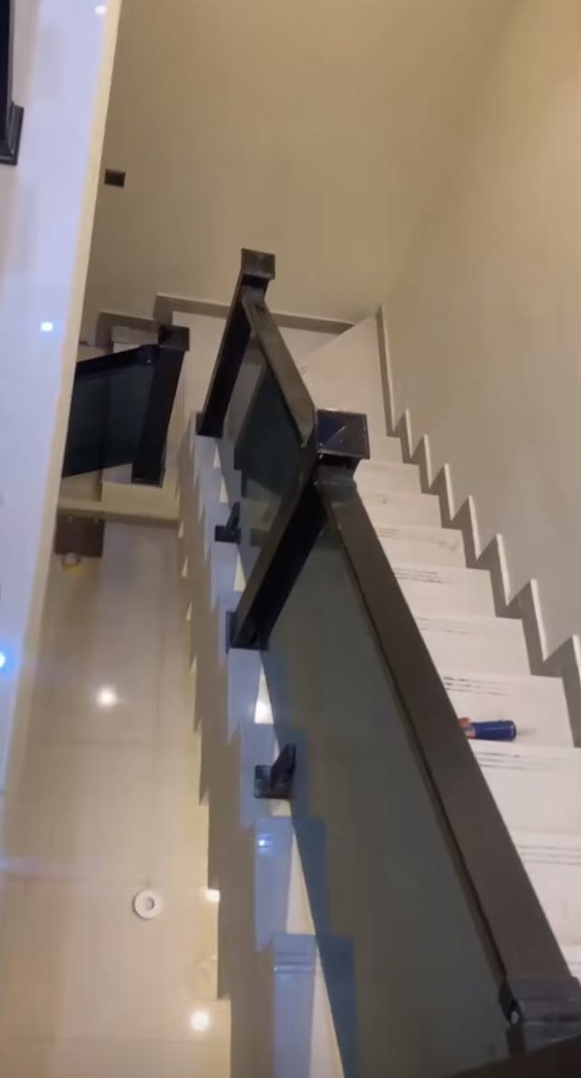 للزجاج الذكي وألمنيوم

تنفيذ اعمال المنيوم العازل ولزجاج المقسى 10ملم الواجهات ولمحلات عمل قواطع ألمنيوم g60

(ابواب شبابيك واجهات زجاجيه قواطع زجاجيه وشاورات)✅عمل بدقه عاليه وأداء راقي ..👌🏻

محجر زجاجي 🪜بنظام زجاج جانبي 10ملم مقسى مع ضمان لمده عشر سنوات 💯

عملنا يشمل كافة محافظات العراق وبدقه عاليه ومهاره ذات جوده راقيه💬

وبسعار مناسبه جداً

ويكون تسليم العمل باسرع وقت 🕰

للاتصال والتواصل على الارقام  راسل الصفحه او اتصل

على الارقام ☎️***********
