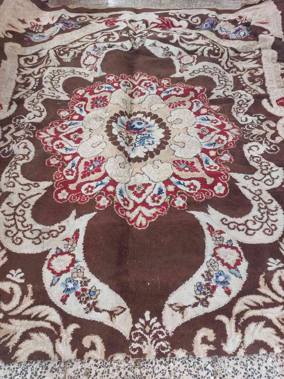 السلام عليكم توجد غراض مستخدمه في ناحيه الصينيه قرب محلات كوان ***********/***********@
