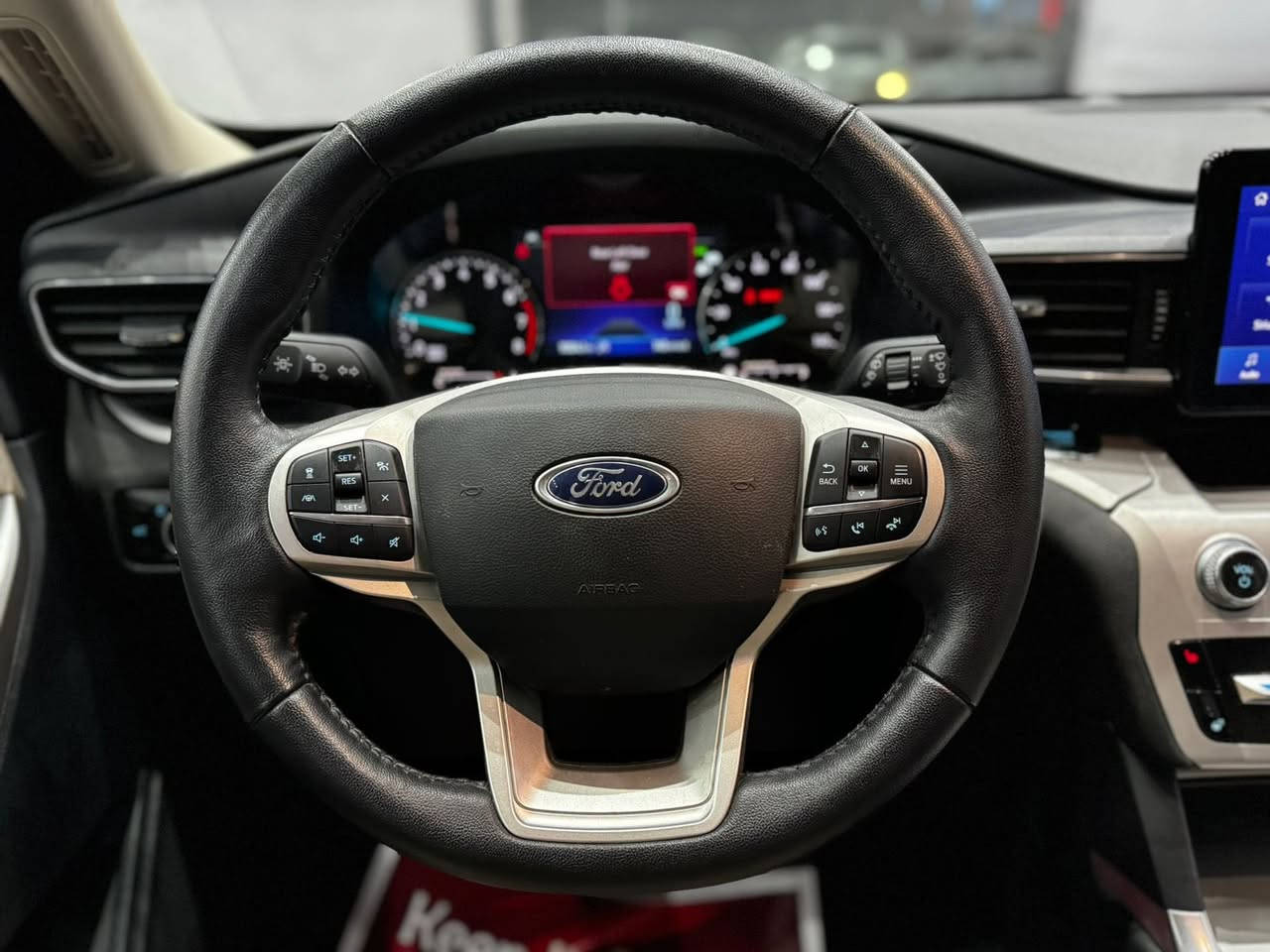 السلام عليكم فورد اكسبلور للبيع 2024 ابيضّ صدفي
المواصفات  فول عدا الفتحه 

 محرك 4سلندر 2300 تيربو 

بصمة  تشغيل وبصمة ابواب  

تشغيل عن بعد

فورويل awd

 

كامرة دوارة  مع رادار امامي 

تحكمات ستيرن فول

اشاير بالمرايات جانبية وهيتر وعاكسة للضوء 

لايت وبراجكتور زنون

7 راكب  جلد 

كود ابواب  علما ان السياره بصمتين

شاشة كبيرة تستقبل الاوامر الصوتية 

حساسات خلفي فقط

كراسي الامامية كهرباء وتدفئه

استيرن تدفئة

صندوق كهرباء   

تبريد 3 قطع امامي وسطي وخلفي مع تحكمات 

8 سماعات

منافذ AUX مع منافذ USB 

رام ذاكرة ورام خرائط GPS

 بيها الجنطه مبدله ودعاميه خلفيه وصبغ مع تعديل الجاملغ  الخلفي مع بارد في الجاملغ الأمامي مع البنيد  شغل كله بيديئار

بدون دواخل ايرباكً دركه فقط مبدل اصلي 

ماشية11ميل

مكان النجف الأشرف 

للسعر 260$وبيه مجال قيل 

للستفسار

***********

***********
