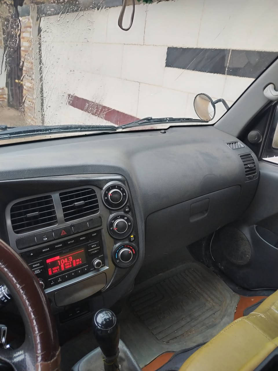 على بركة الله كيا بنكو ٢٧٠٠ موديل ٢٠٢٠ سونارها موجود بالمنشور اقتنع وخابر وتدلل السياره بسمي سنوستوها مجدد رقم بكربله جديد السعر ١٣٠ وبيها مجال للإستفسار الاتصال *********** مكان سياره كربلاء طوريج
