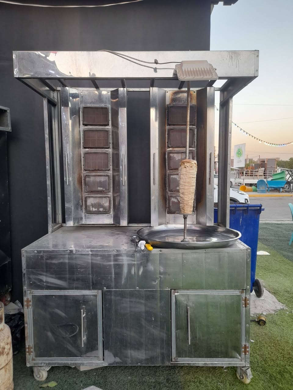 غراض للبيع العنوان بغداد حي الجهاد ***********
