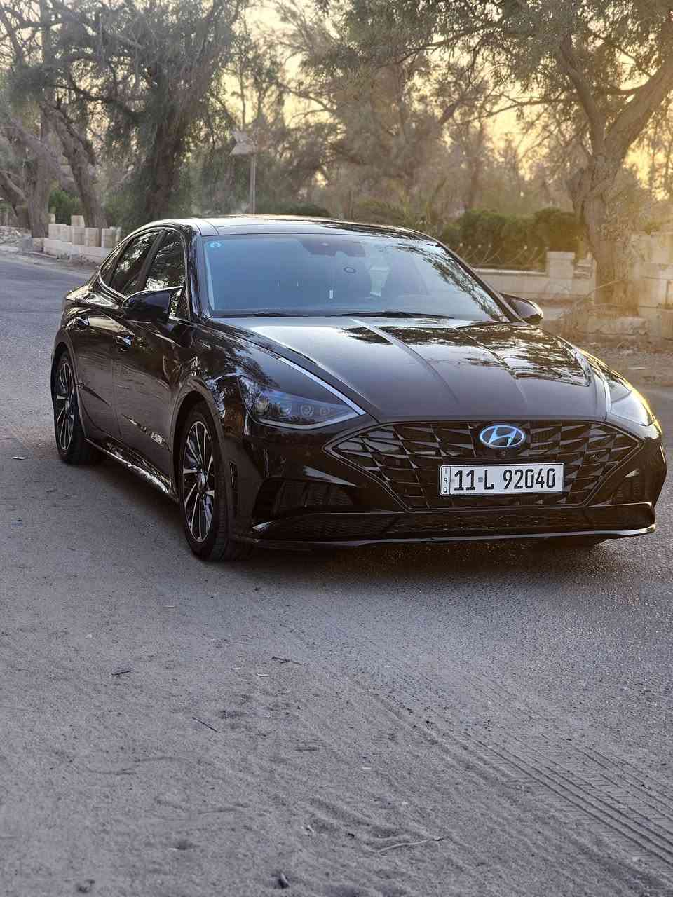 سوناتا موديل 2020 لميتد Limited
حجم المحرك 1600 تيربو كفاله عامه فقط دعاميه مبدله حرة رقم بغداد 
بصمه ابواب لمس
تشغيل عن بعد + تقدم و ترجع سياره بالبصمه بانوراما + برده سقف كهرباء
عداد شاشه دجتل مع كاميرات جانبيه عنده تشغيل الاشاره شاشه كبيره تدعم ابل كار بلي و اندرويد اوتو اناره دشبول متغيره الالوان
كشنات كهرباء مع خزن ميموري لكشن السائق تدفئه و تبريد المقاعد الاماميه رادار امامي و جانبي و خلفي
توقف ذاتي
مثبت سرعه ونظام سياقه نصف اليه الذكي
تحديد مسار
لايتات LED اربع عدسات
BOSE سستم صوت
هاندبريك بصمه و اوتوهولد للتوقف في الازدحامات شاحن طوارئ شحن سريع و شاحن وايرليس شفتات ستيرن ( كير تبترونك رياضي)
كير 8 نمر At المرغوب
اشاير بالمري +نقطه عمياء بالمري
نظام مستشعرات بالباب عند فتح الباب شاشه 12 انج مع تحكم عام بالسياره
4 وضعيات قياده ( smart,normal,sport, costume ) مع تغير لون
العدادات
تبريد مناخ منفصل شرط ثلج
داتا شو
صدوق ذكي
حساس مطر
حساس ضباب
توقف ذاتي عند الرجوع للخلف
تبريد قطعتين
جام بلورايزر و دبل جامه
السعر:173 وبيهه مجال حك الجيه 
رقم لهاتف:***********
العنوان : البصره
