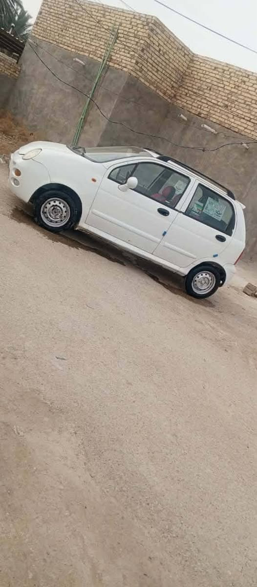 اللهم صل على محمد وال محمد 
كيو كيو موديل 2013 كفاله عامه ضربه وصبغ وتبديل 
مكينه وكير جدد شرط استخدام شخصي 
تبريد حداديه تخم تاير جدد ماشيه 70 حقيقي 
سعرها 28 وبيها مجال بسيط 
***********
