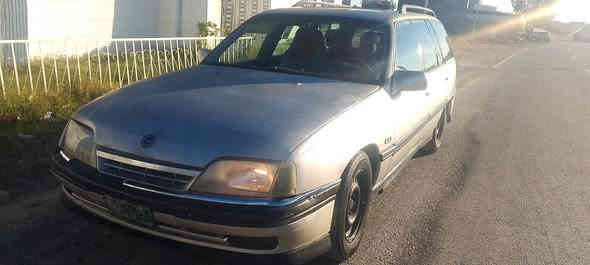 السلام عليكم اوبل اوميكا كير ومحرك ملكه توماتيك سياره لاطخه ولا خيسان رقم نينوى سياره بلادي كل شي شغال بيها ماتصرف عليها دينار بسعر حيلل مناسب مراوس وبيع هاذا رقم صاحبها بياع ***********
