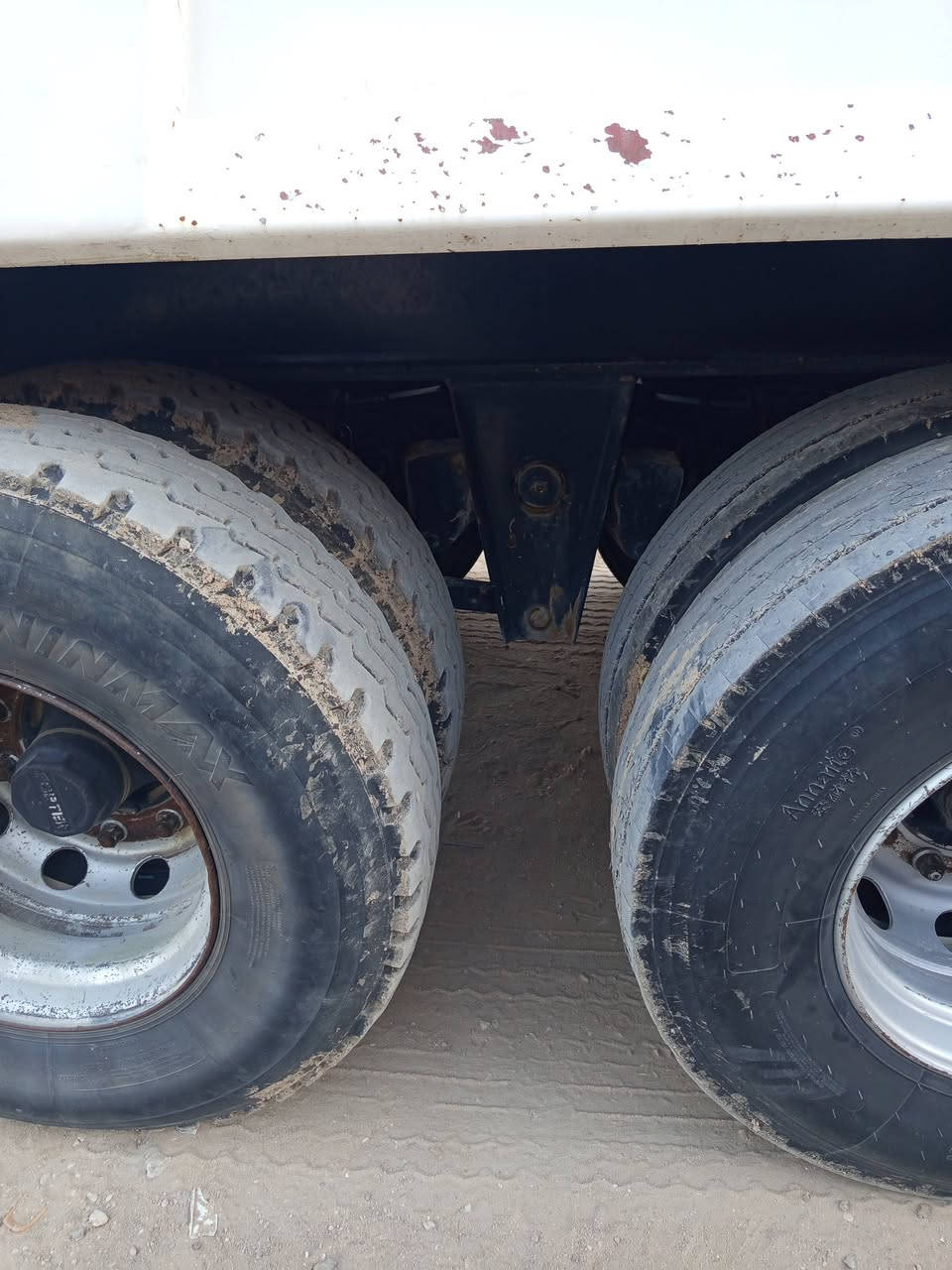 عربانه للبيع جديده مكفولة كفالة عامه دناكير 16 ذرعتها 28مع تعلاوه الاستفسار ***********
