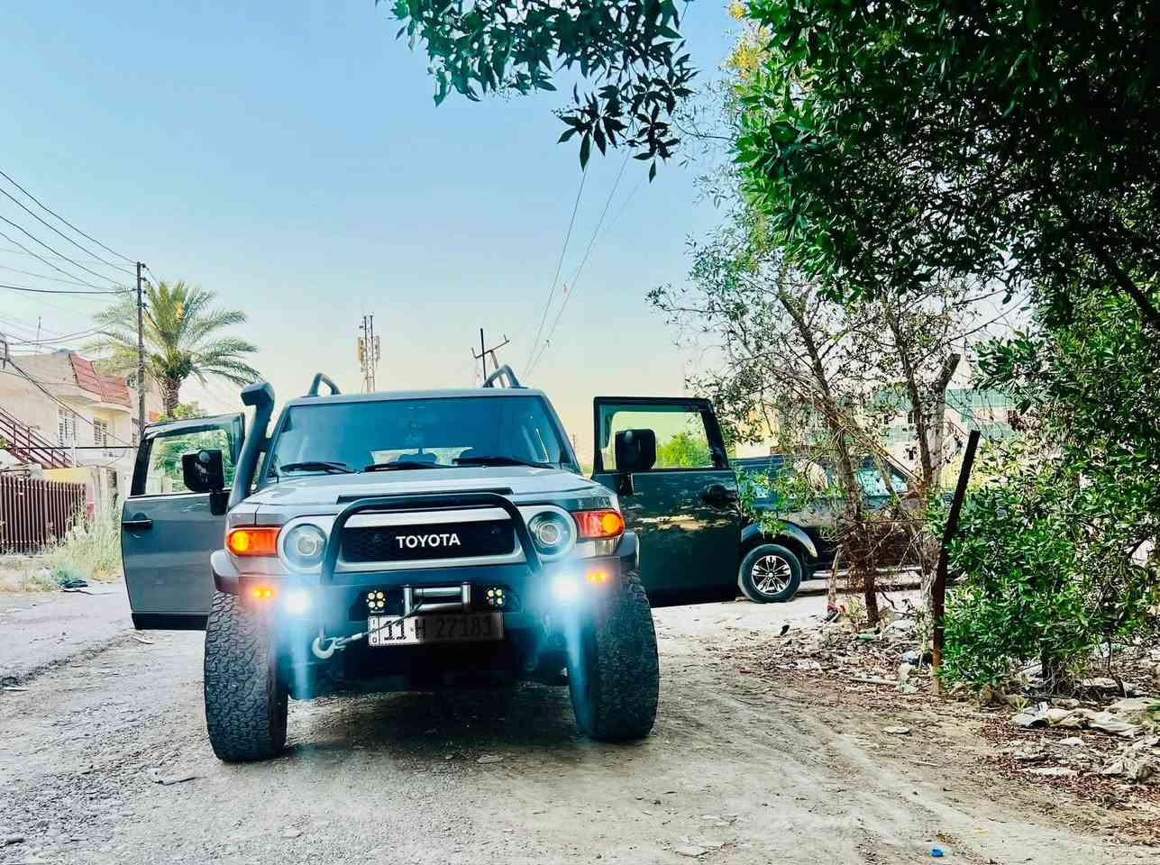 السلام عليكم
تويوتا FJ موديل 2008 خليجي 

رقم بغداد باسمي كير محرك صدر تبريد كله جديد

مابيه اي نقص

مصبوغه حزام تغيير لون بيه طخه بلجاملوغ الامامي فقط

دفع رباعي اي تراك تراك هوك كله شغال

والسياره مزوده تزويد اصلي ونج بلدعاميه شغال

مكاني بغداد السيديه ***********

السعر 14500$

غير متواجد ع النت
