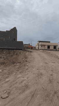 قطعه ارض للبيع مساحه ٥٠٠ متر متوفر ماء كهرباء موقع العلاك خلفه محطه بانزين العلاك قريبه عن شارع العام السعر ٥٦ وبيها مجال للاتصال ‏‪***********‬‏
