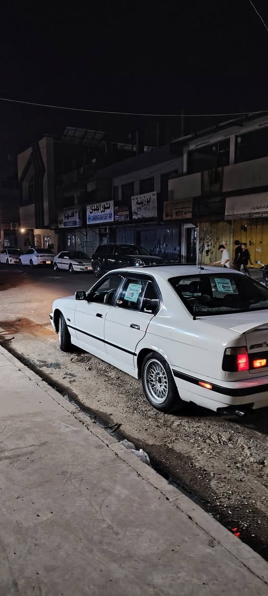سلام عليكم 
بي ام لبيع صبغ اقل من
 احزام سياره حيل حلوه
530مكينه 520عليها برس 
جاملخ كدم طخه صغيره 
السعر من الاخير 44
وعليه اكثر من هل سعر والله 
تبريد بس غاز 
اقرا منشور بعدين خبرني
***********
