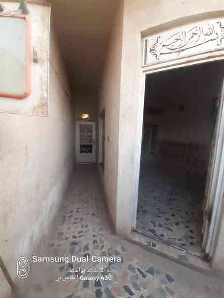 بيت للايجار في العماره
في منطقه الدبيسات مقابل كراج بغداد
100متر طابقين نضيف 
السعر:  350
الاتصال: ‏‪***********‬‏
