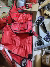 كراسي ٢ • مظلة