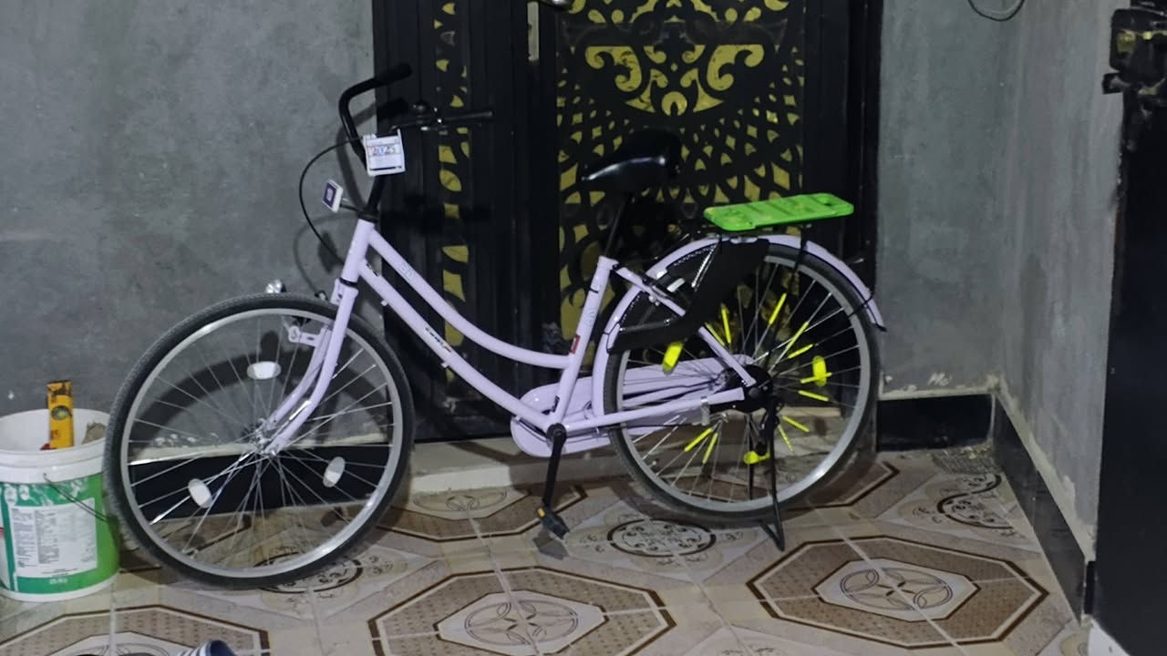 السلام عليكم باسكل البيع السعر 140الحجم 26 شاراي ياجي خاص غراض موجودات


**إذا كنت صاحب هذا الإعلان وتريد حذفه لأي سبب، رجاءا أرسل رسالة إلى الدعم الفني**