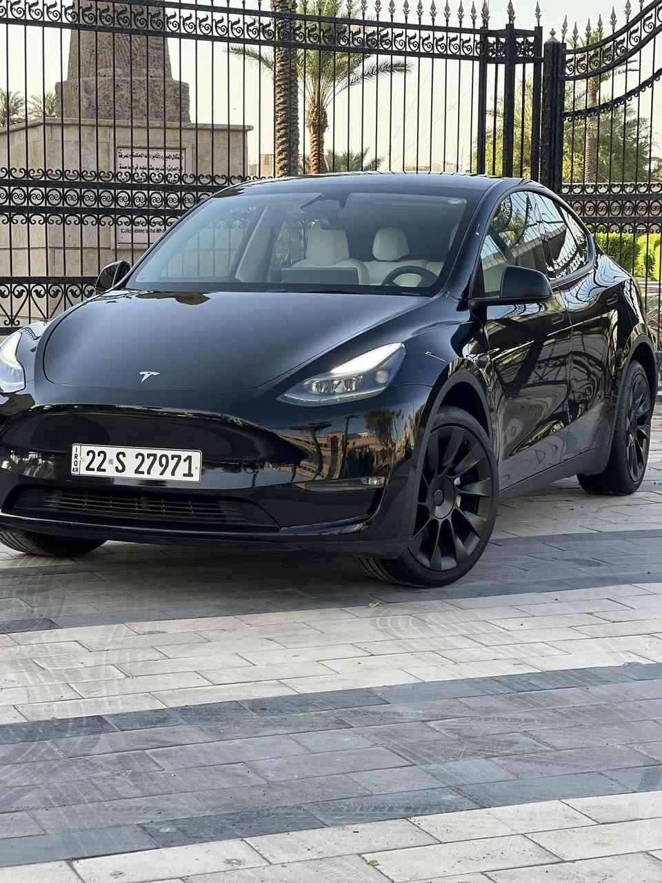 سلام عليكم تسلا واي لون كرنج دبل ماطور السياره جديده كولش مابيها اي نقص حادث جاملغ وجنطه الجنطه مبدله اصليه بدون صبغ ولدعاميه هم بدون صبغ فقط بس الجاملغ صبغ ولباقي كفاله لا بارد ولا شخوط ولا رصعات السياره جديده شرط احله من الصور دخول جديد بسم شركه تحويا او وكاله المواصفات معروفه داخل ابيض بلادي ويل كب عشرين بلادي الموديل 24اي نقص مابيها ماشيه 53 مشي امريكه وين ميعجبك تفحص كلشي بيها سليم محدث عربي السياره بدون ايرباك السعر 225 وبيها مجال بيع او مراوس *********** العنوان بغداد شارع حيفا او حي تونس
