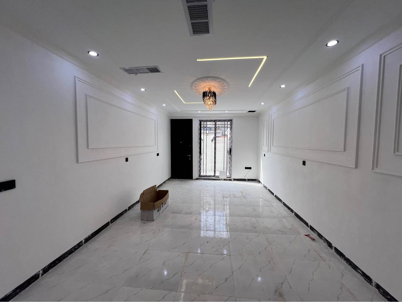 🔸سند طابو يتسجل بإسم اي عراقي
📍أربيل-بيت للبيع  حي خمسة حصاروك
مقابل شارع 12متر
➖مساحة 100M + 150M طابقين 
يتكون⤵️
➖5غرف نوم 
➖استقبال-صاله-مطبخ-مجموعه صحيات-كراج
📞للتواصل

📞للتواصل
📸 السعر والصورة متوفرة على قناتنا الرسمية في التليكرام 👇
🔗 https://t.me/bashdarsleman445
تابعنا الان وشوف احدث العقارات يوميا ع الصفحه الرسميه في فيسبوك
🔗https://www.facebook.com/share/1HPVCGBVGS/?mibextid=wwXIfr

📞 تواصل مباشر واتساب أو اتصال:
📱 ***********
📱 ***********

#عقارات_اربيل #شقق_للبيع_اربيل #بيو_لبيع_اربيل  #فلل_للبيع_اربيل #مجمعات_سكنية_اربيل
 #عقارات_كردستان  
#استثمار_عقاري_اربيل #عقارات_بغداد_سليمانية_اربيل  #عقارات_شمال_العراق  

⬅️ الأسعار والصور داخل القناة… لا تفوّت الفرصة

تابعنا الان وشوف احدث العقارات يوميا 🏘️
https://t.me/bashdarsleman445 أربيل, العراق
