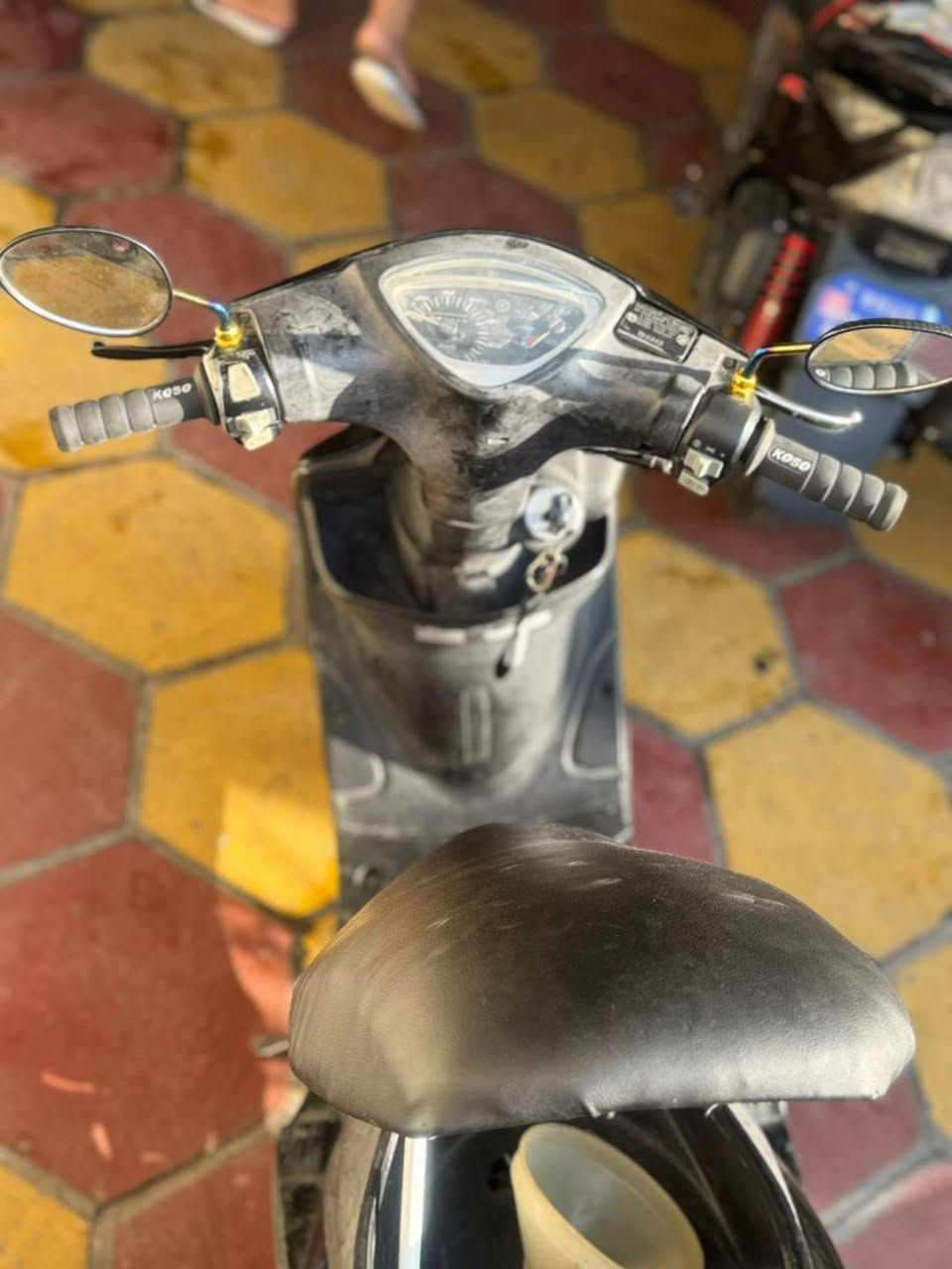 ماكس عدلة ، دراجة كاملة نكرة سلف الدراجة مابيها اي نقوصات شغل واطلع كهربائيات كامله مكينة خير من الله ، الدراجة بلادية بس بيها صالنصه FM وسلف تجاري فقط
السعر 700 وبيها مجال للشراي 
***********
