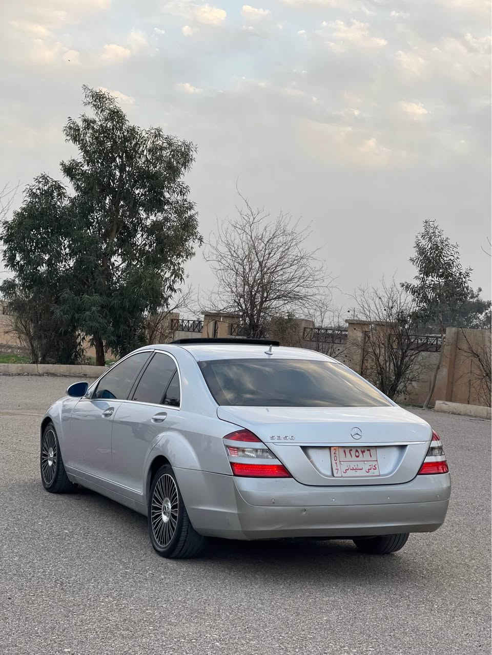 نرخی ٦۷ وەرەقە و مەجال 💵
📞***********
📞***********
   🛑 تێبينی / سەيارەکە تەنها بڕاوەی پێشەوەيە واتە موس نيە و بڕاوەی پشتی نيە 📦✅ 
ميرسيدس بينز ، مۆدێل ۲٠٠۹ ، دوبەی ، S-350 
مەکينە مەرغوب شەش پستۆن ✅
گێڕ و مەکينە بەشەرت ، کارەبايی بەشەرت  💯
دەبڵ و چووپ بەشەرت ، سەيارەيەکی زۆر پاک و جوانە هيچ مەسروفێکی نيە دەعامی بۆ دەعامی بەشەرت.
دەعم و لێدراوی نيە تەنها يەک پارچەی بۆياغە  ☑️
ناونيشان : کۆيە 📍 كويسينجاك, أربيل
