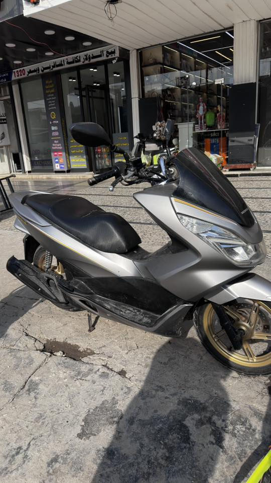 سلام عليكم بي سي اكس جيل الثاني ياباني مكينه 150دراجه خير من الله حلوه ونضيفه ومكفوله بيها نواقص بسيطه مثل ملج خلفي ودشبول ميشتغل السعر 13$ وبي مجال بسيط تجي وتشلع عيوني  للاستفسار التصال *********** 
واتساب ***********
