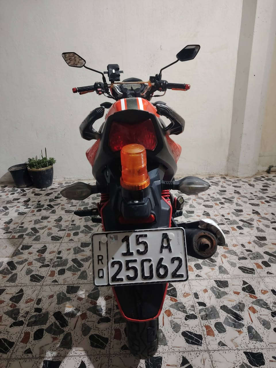 السلام عليكم
دراجه هاوجي للبيع
مسجل لوحات انگليزي بأسمي الدراجة مكفولة من كلشي محرك ما مفتوح ولا مصلح بيهه شي السعر ١٣ ورقة
رقم الهاتف ***********
مكاني التأميم القادسية الثانية
