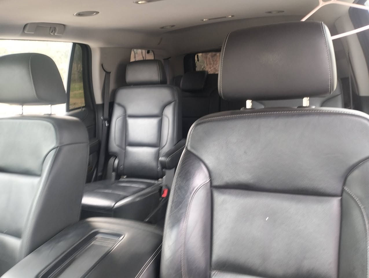 السلام عليكم
تاهو اسود موديل 19 رقم كربلاء باسمي 

مكان السيارة بصرة 
رقم دولي 
هزة لنهاية شهر السابع 2026

محرك وكير بلاد 

8 سلندر 

تبريد وتدفئة 3 قطع 
تحكم ستيرن 
تحكم سرعة 
كشنات جلد 

تايرات جديدة 
ويل كب جدا نظيفه 

منظومة لايتات ممتازه قبل يوم شاده 
شاشه لمس 
حساسات سرعة 
رادار سرعة 

جنطه شفط 

سيارة جاهزة 

للاستفسار الاتصال على الرقم أدناه 

*********** 
الحجي
