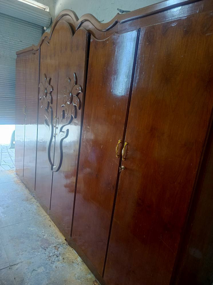 كنتور صاج ٦ باب 🚪 ب260وبيه مجال لاستفسار *********** واتساب ناصريه تقاطع الرايه قرب مستشفي الرحمن الاهلي
