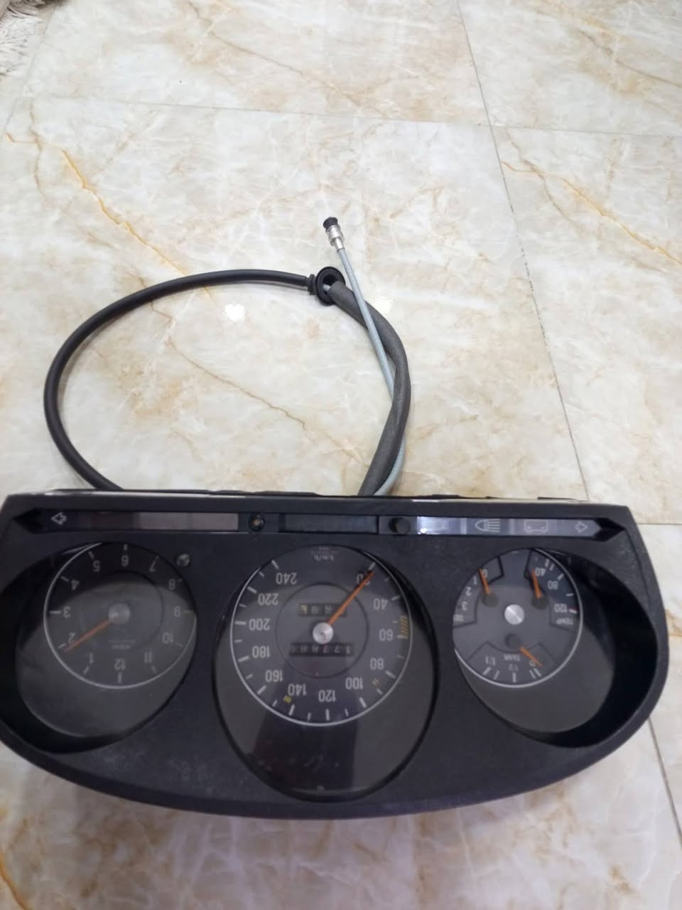 قطع مرسيدس للبيع ***********
