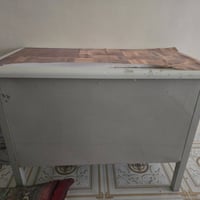 السلام وعليكم ورحمه الله وبركاته ميز حديد للبيع 07725031631