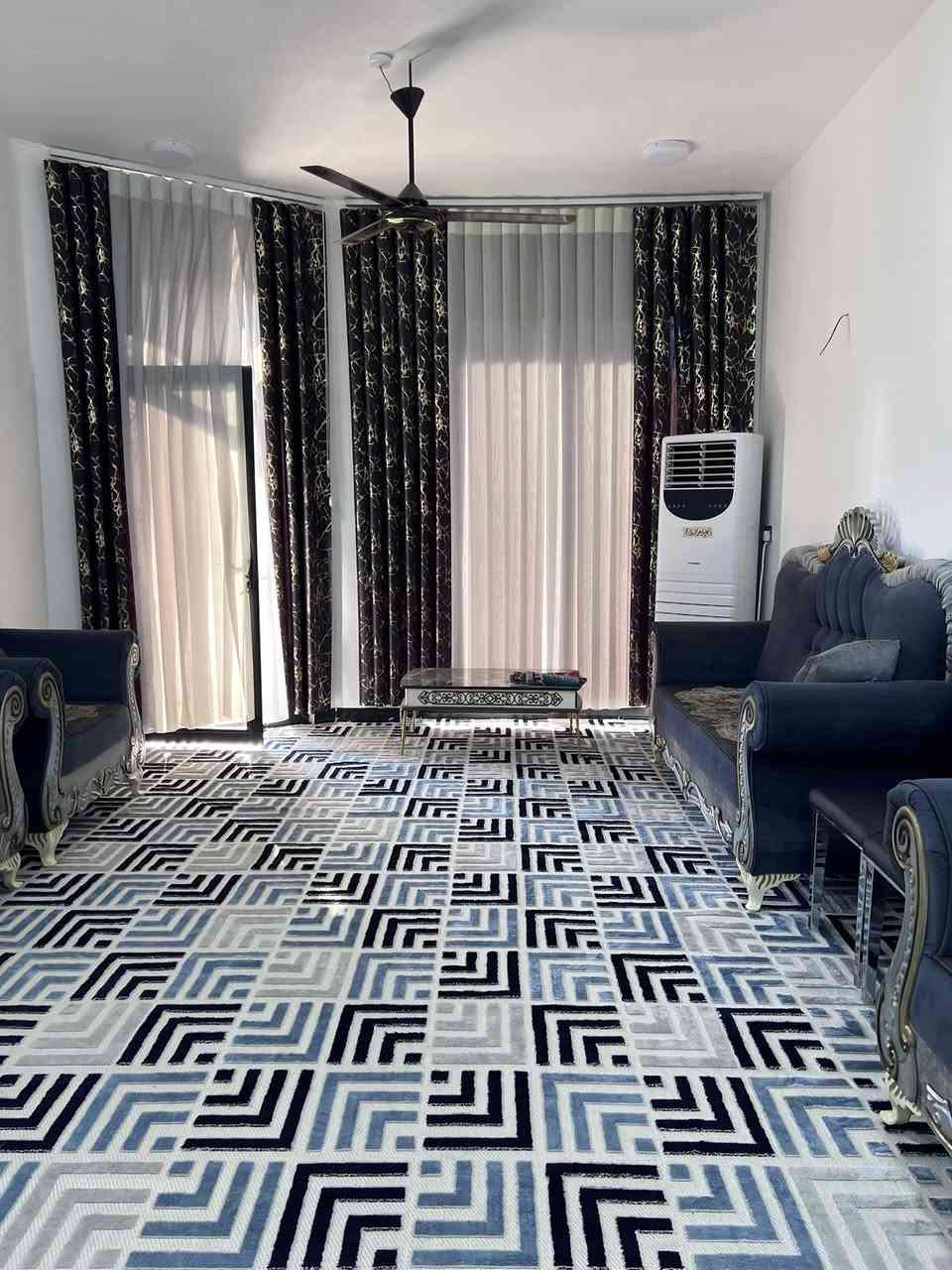 السلام عليكم
يتوفر دار سكني طابو زراعي سند 25 للبيع  مساحته 145م يحتوي على ثلاث غرف نوم وصالة واستقبال ومجموعه صحيه داخليه وخارجيه موقعه في المسيب / سيد ابراهيم - طريق خط النفط بناء حديث بلوك وصب السقف والأساس بناء درجه اولى متوفره كل الخدمات ماء وكهرباء وتبليط السعر المطلوب للبيع 77 مليون قابل للتفاوض للأستفسار الأتصال برقم *********** او مراسلة الصفحة
