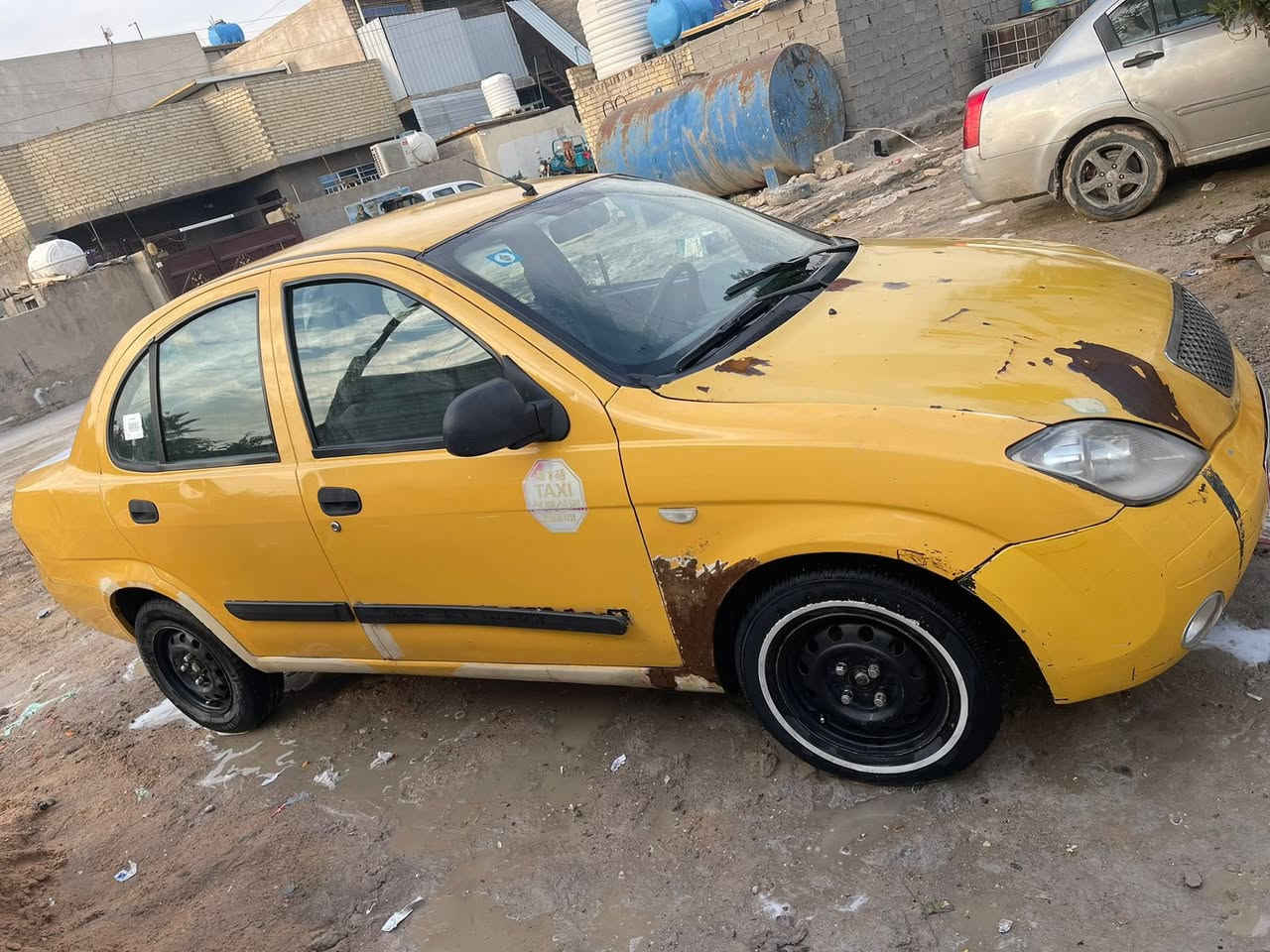 السلام عليكم طيبة موديل 2015 مكينه وكير جدد سياره خير من الله يرادلها ترتيب مثل ما موضح بالصور حدادية 60‎%‎ سيارة جاهزه تبريد شغال السعر 35 وبي مجال قليل
تحويل مباشر
*********** 
عنوان بغداد المشتل
