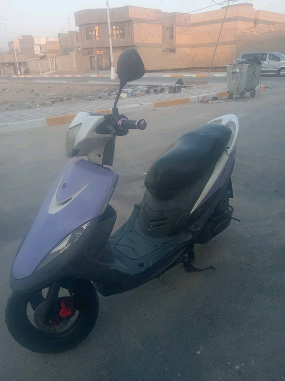 السلام عليكم دراجه ماكس جديده ما مفتوحه صارلها 3 اشهر من نزلتها من الرمبه كلها بلادي وختم واحد اي استفسار ثاني ***********