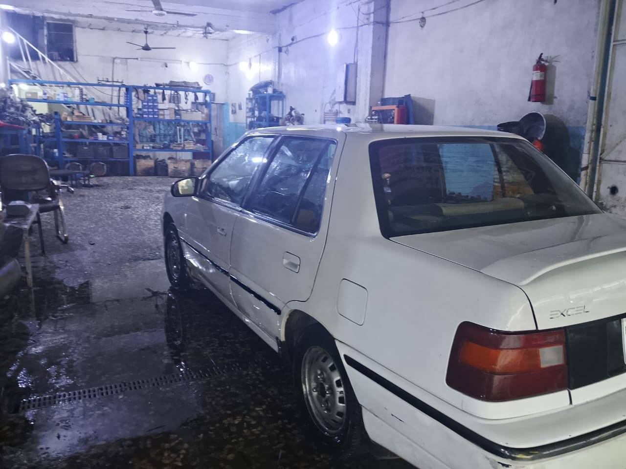 السلام عليكم
مكلف بلنشر 
هونداي اكسنت موديل 91 
السيارة بيها خيط تبخير 
السيارة جاهزة وخير من الله 
رقم بغداد وتحويل ثاني يوم 
السعر ٣٧$
رقم صاحب السيارة 
***********
