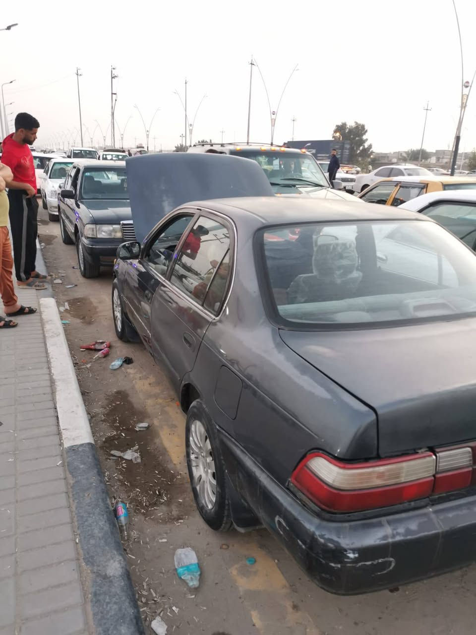 السلام عليكم الأعضاء المحترمين 
كورلا للبيع 
الموديل 1994
المحرك 1800
گير مع المكينه مكفولات بدون تنقيص او تبخير 
تبريد منظومه جاهزه بدون اي نقص فقط احد البواري بي ليك 
بدون حادث صبغ بلادي لا يوجد ظربه او طعجه فقط جراد 
كهربائيات شغاله بدون اي نقص ولا چطلات على وظع الشركه 
جام اربع كهرباء شغال + قفل 
سنويه الى 2029 داخله هزه 
السعر 50 ورقه وبي مجال قليل فقط نقوصات بسيطه درايمات يراد تبديل 
كشنات بلاديه مال الشركه وبحاله جدا ممتازه 
رقمي واتساب ***********
المكان البصره الزبير البترو كيمياويات
