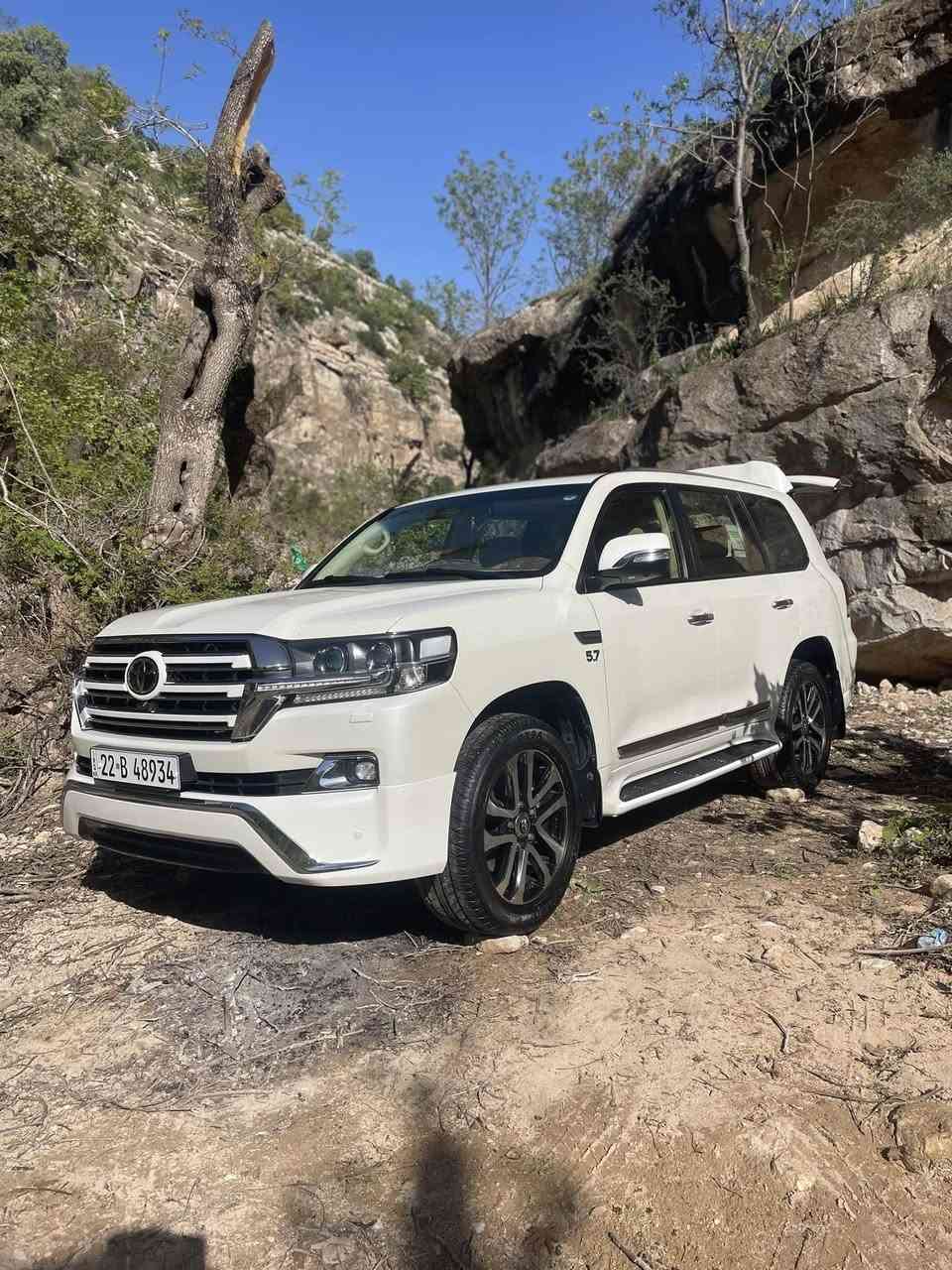 2017 8سلندر 4600 كفاله عامه سونارفووول مواصفات ساز ابيض صدفي 4كامرات ماشيه 155 الف باسمي تحويل سنويه28مكان سياره الكوفه نجف ***********
