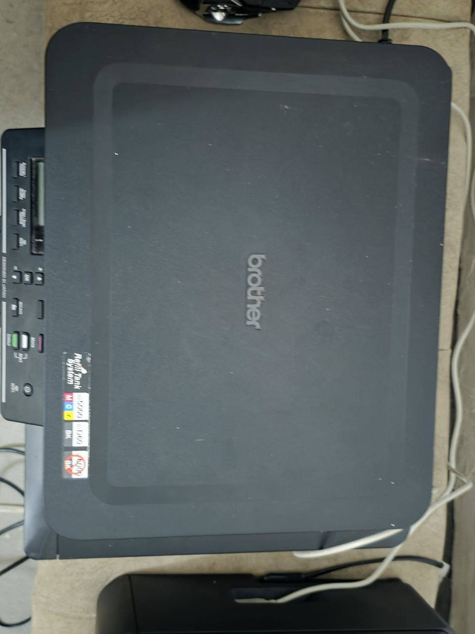 طابعة برذر للبيع 
السعر صدمة ..
استخدام جدا قليل وكلش نظيفة 
طباعة وجه واحد ... سرعة .. دقة .. تطبع ملون وعادي ..لطباعة الملازم والصور .


**إذا كنت صاحب هذا الإعلان وتريد حذفه لأي سبب، رجاءا أرسل رسالة إلى الدعم الفني**