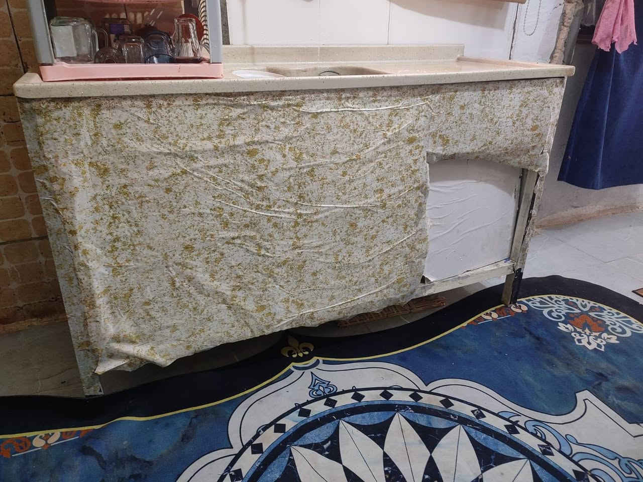 ***********
***********
