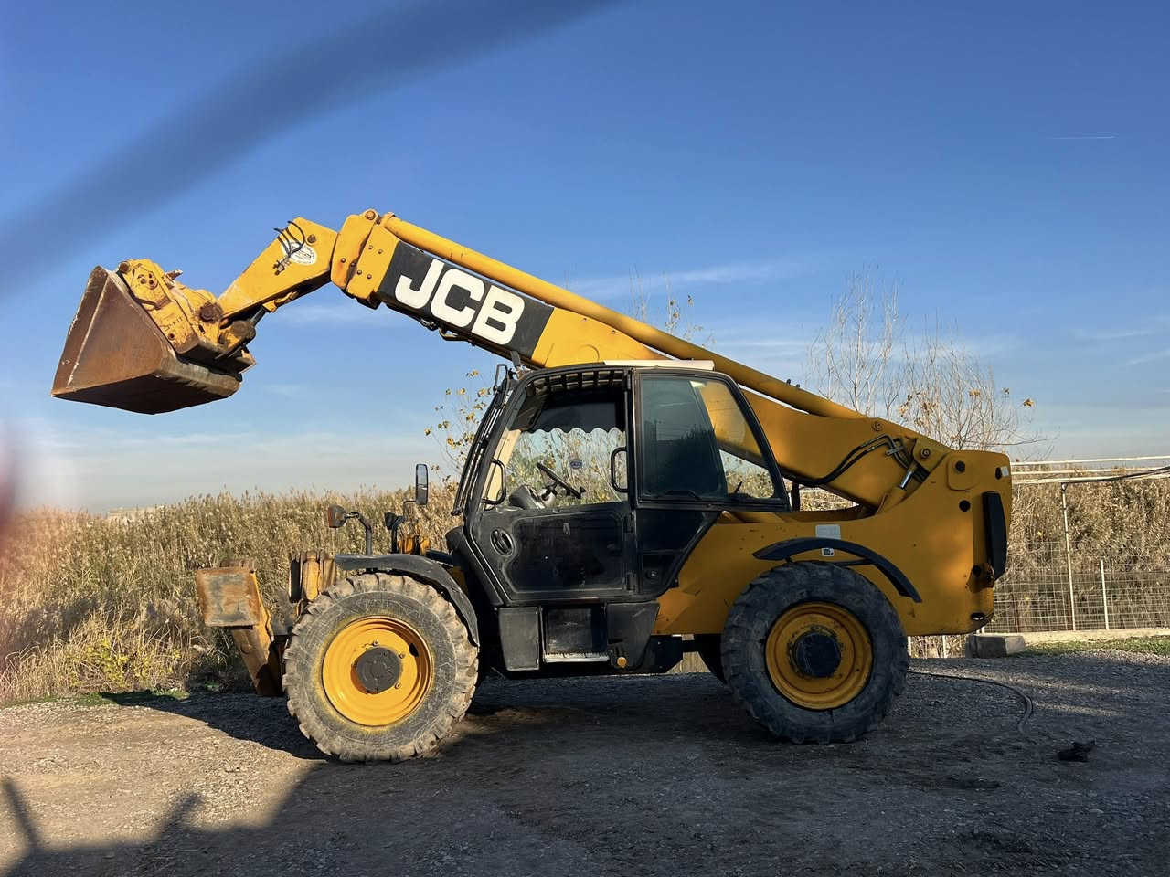 رافعه سلايد موديل 2003 رقم سليمانيه 14 متر محرك سوبر جك سنتر شفل جاهز ***********
